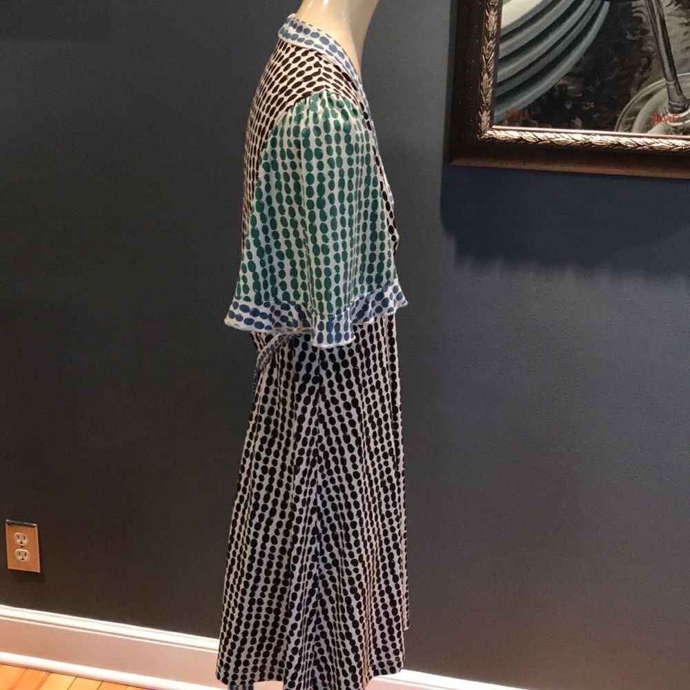 BCBGMAXAZRIA green/brown/blue print stretch dress - Picture 4 of 8